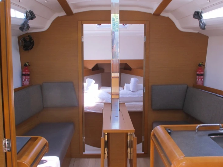 Charter a Jeanneau Sun Odyssey 349 in Ajaccio on Samboat