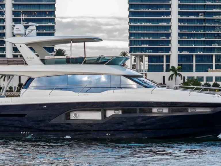 Yacht charter Miami Beach - Prestige 630 Flybridge on SamBoat