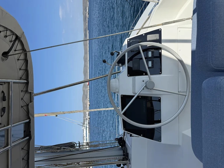 Hire Catamaran Bali with a boat licence