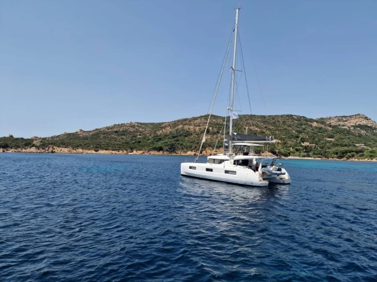 Hire a Lagoon Lagoon 42 Pianottoli-Caldarello