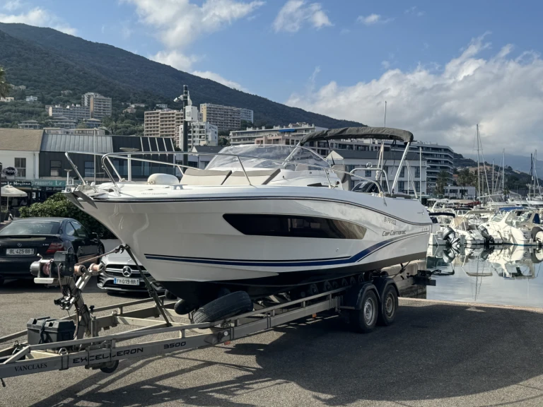 Yacht hire Bastia cheap Cap Camarat 7.5 WA Serie 2