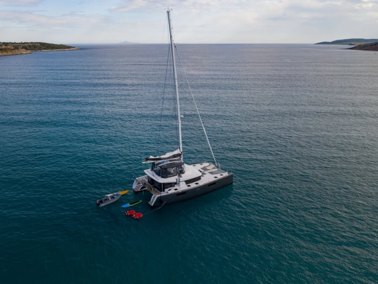 Yacht hire Athens Marina cheap Lagoon 560 S2