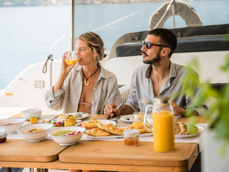 Yacht charter Athens Marina - Lagoon Lagoon 52 on SamBoat