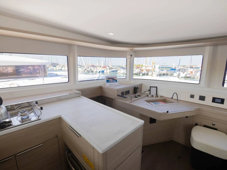 Hire a Lagoon Lagoon 46 Pianottoli-Caldarello
