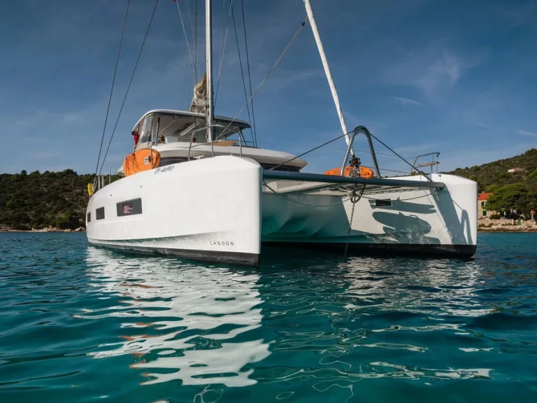 Catamaran hire in Seget Donji - Lagoon Lagoon 55
