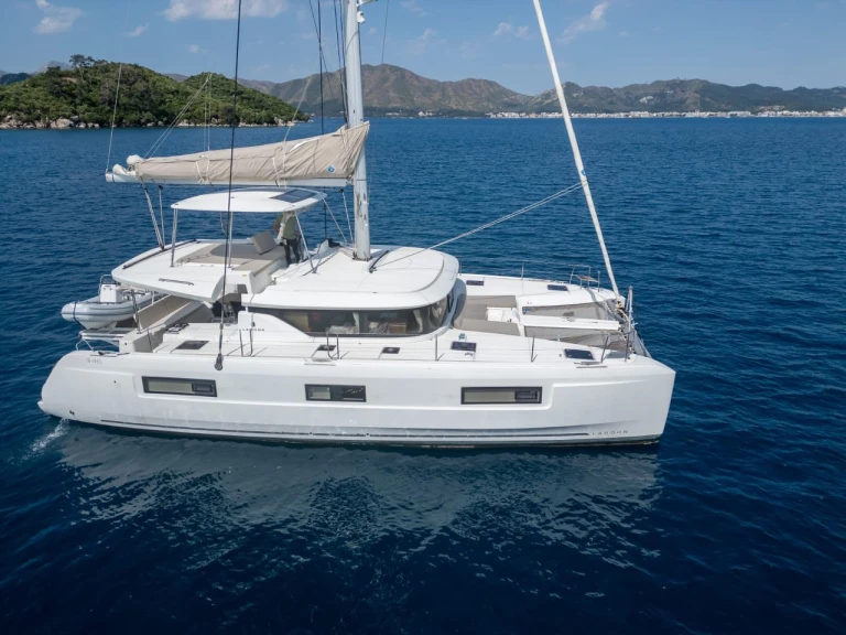 Yacht charter Marmaris - Lagoon Lagoon 46 on SamBoat