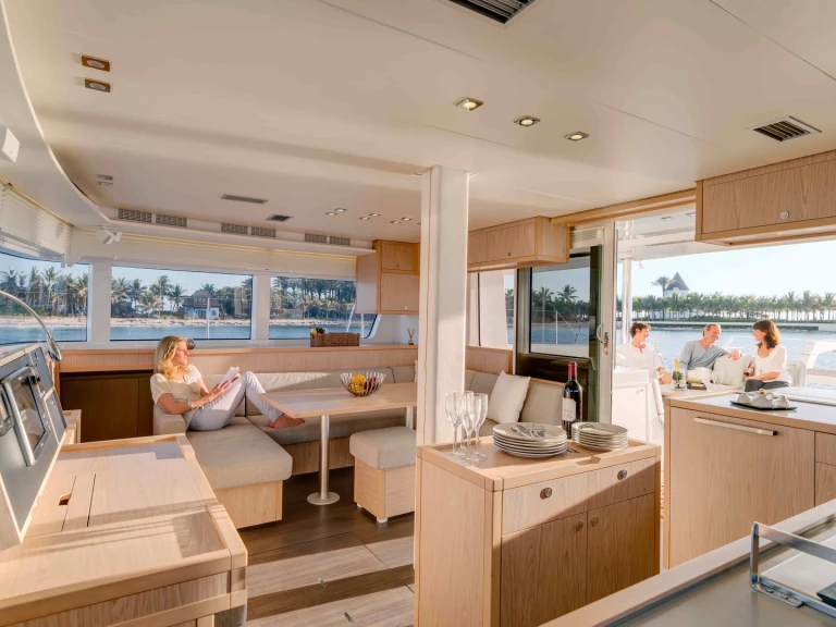 Yacht hire Pomer cheap Lagoon 52 F