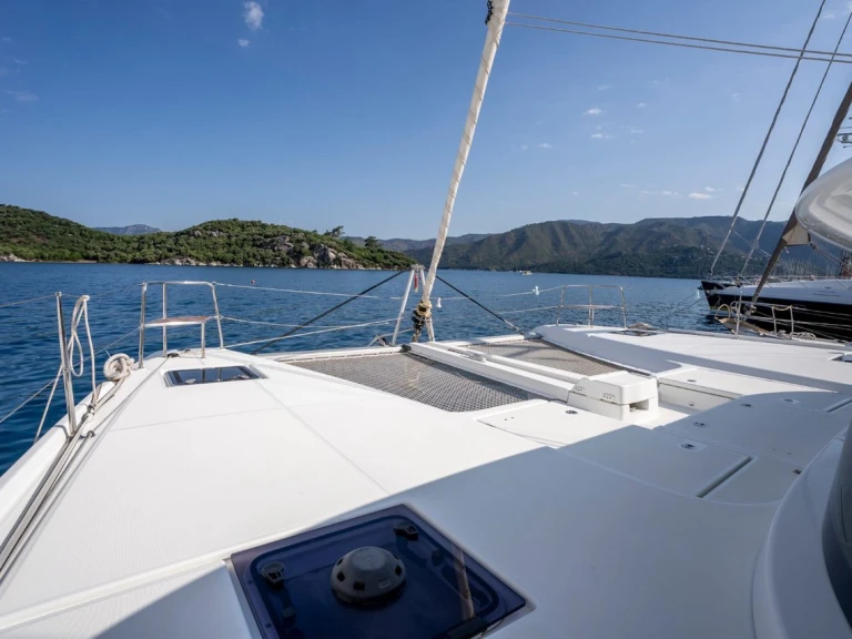 Yacht hire Marmaris cheap Lagoon 46