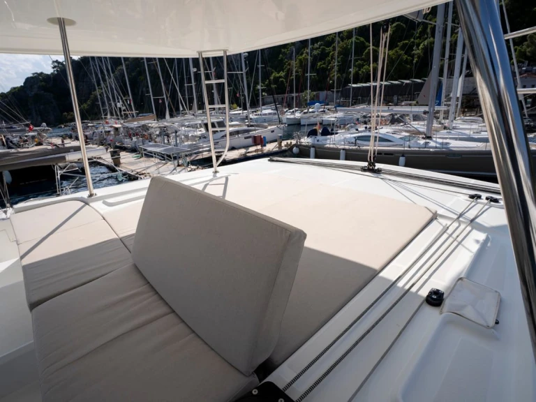 Charter a Lagoon Lagoon 46 in Marmaris on Samboat