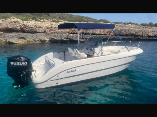 Yacht charter Portocolom - Sessa Marine Key Largo 22 on SamBoat