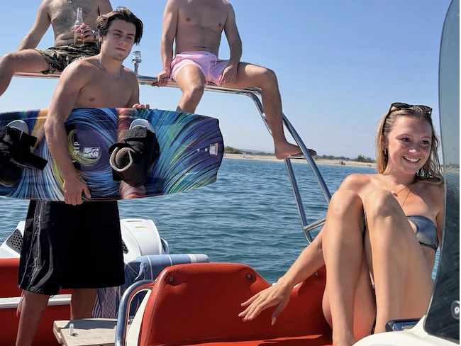 Charter a Nuova Jolly Prince 30 in Port-Camargue on Samboat
