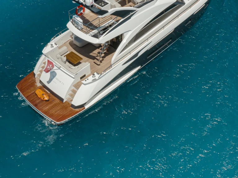 Luxury Yacht hire in Paris - SICHTERMANN 68