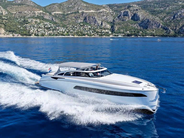 Charter a SICHTERMANN 54 in Paris on Samboat