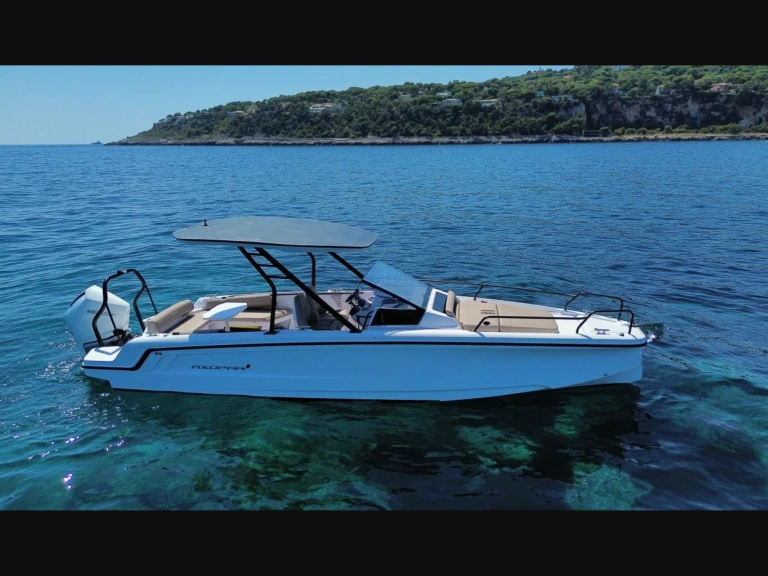 Charter a Axopar 25 cross top in Paris on Samboat
