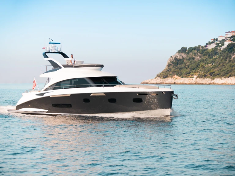 Hire Luxury Yacht with or without skipper SICHTERMANN Paris