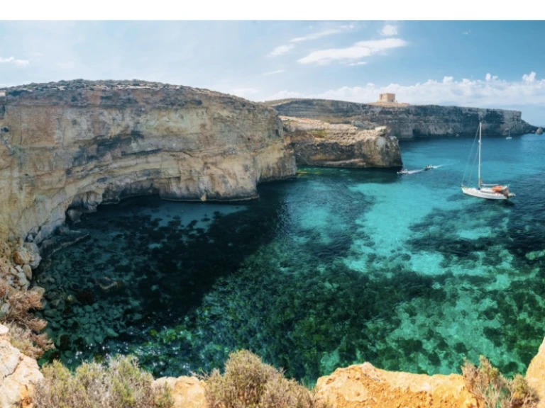 Charter a Buccaneer Buccaneer 23 in Gozo on Samboat