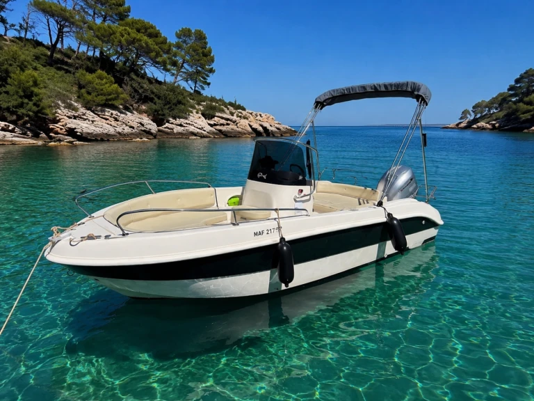 Motorboat hire in Le Brusc - Trimarchi Eolo 57