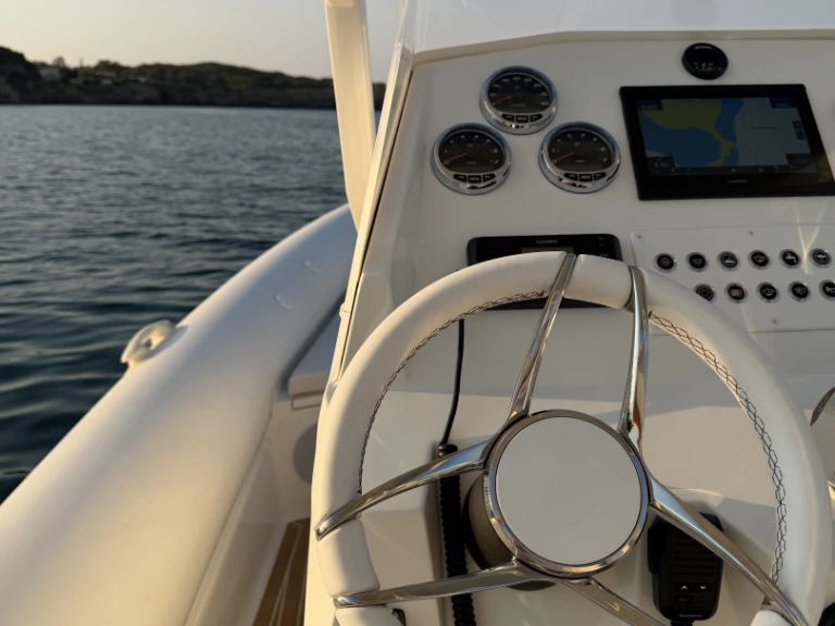 Hire RIB with or without skipper Seafighter Zakynthos