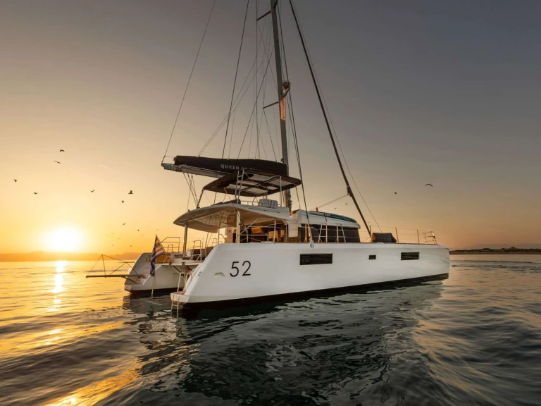 Charter a Lagoon Lagoon 52 F in Athens Marina on Samboat
