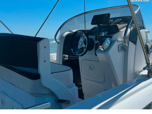 Hire a Ranieri Shadow 22 S Le Grau-d'Agde