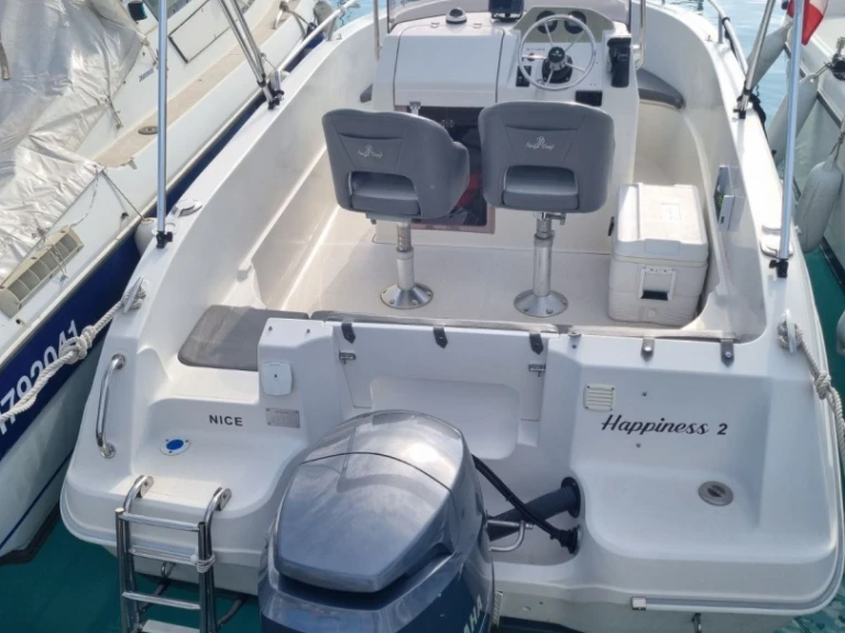 Yacht charter Saint-Laurent-du-Var - Pacific Craft Pacific Craft 545 Open on SamBoat