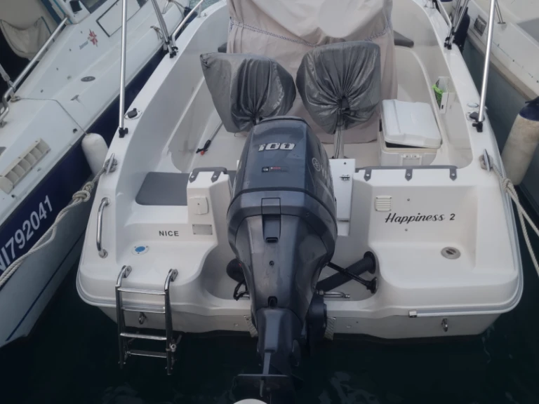 Charter a Pacific Craft Pacific Craft 545 Open in Saint-Laurent-du-Var on Samboat