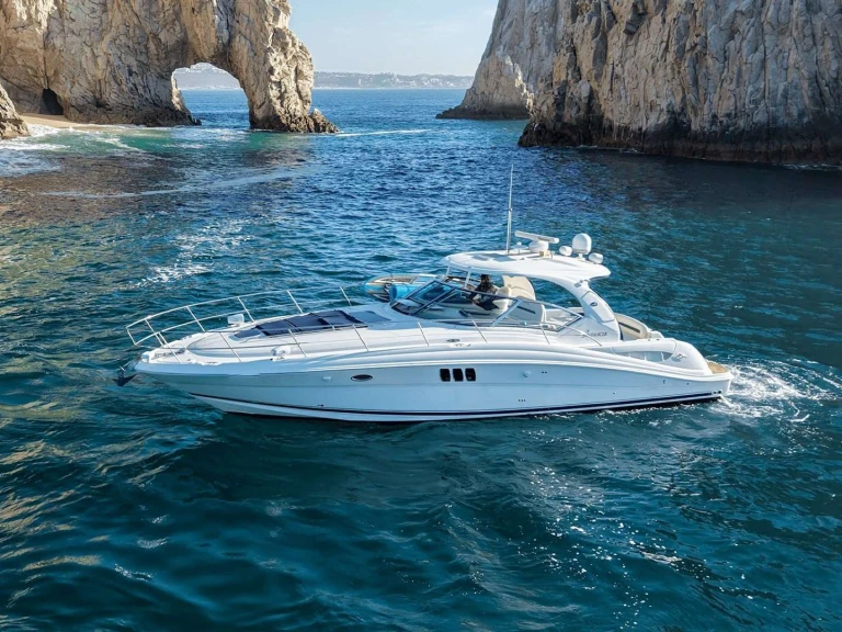 Motorboat to hire Cabo San Lucas at the best price