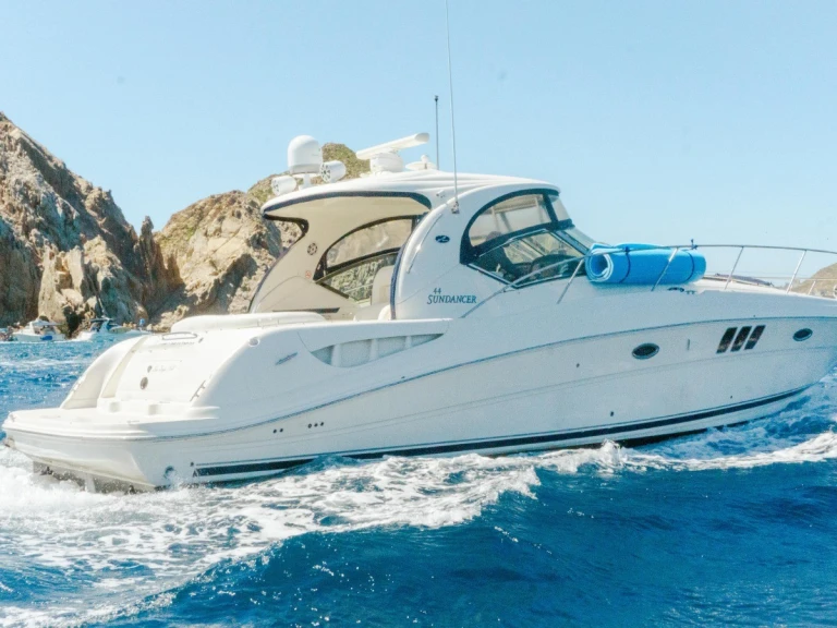 Charter a Sea Ray Sea Ray 455 Sundancer in Cabo San Lucas on Samboat