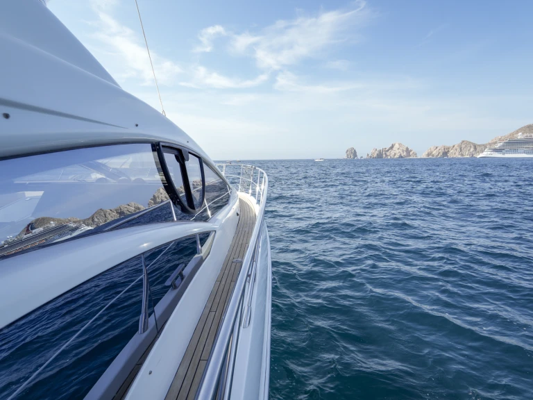 Motorboat hire in Cabo San Lucas - Azimut 48 Flybridge