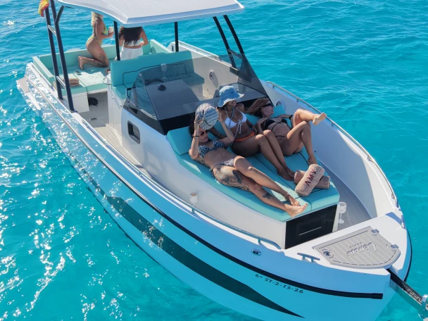 Yacht hire Ibiza Town cheap kalon 29