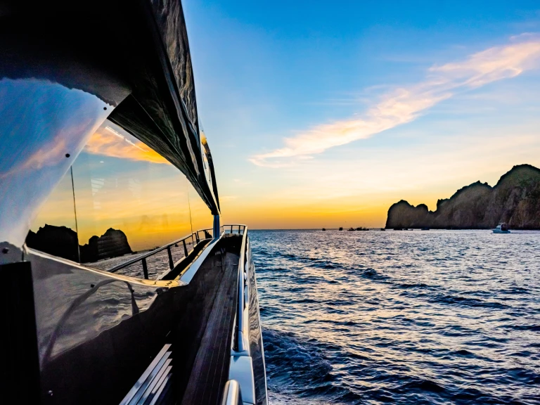 Luxury Yacht to hire Cabo San Lucas at the best price