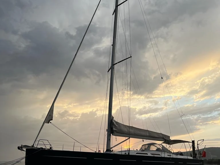 Sailboat to hire Cres at the best price