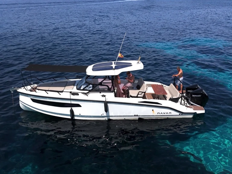 Charter a Quicksilver Navan S30 in Santa Eulària des Riu on Samboat