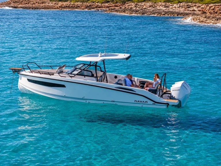 Yacht charter Santa Eulària des Riu - Quicksilver Navan S30 on SamBoat