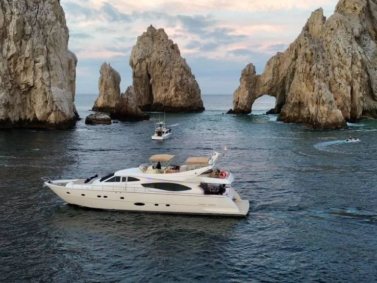 Yacht hire Cabo San Lucas cheap Ferretti 800