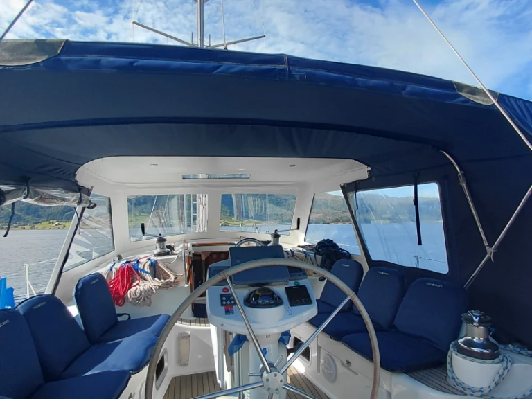 Yacht hire Selje cheap Sun odyssée 43 DS