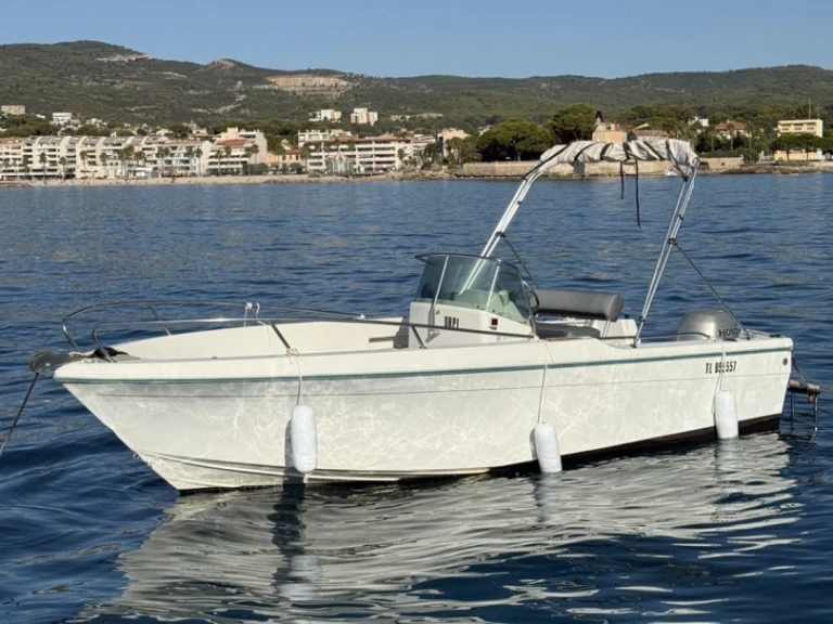 Motorboat hire in La Ciotat - Jeanneau Cap Camarat 575
