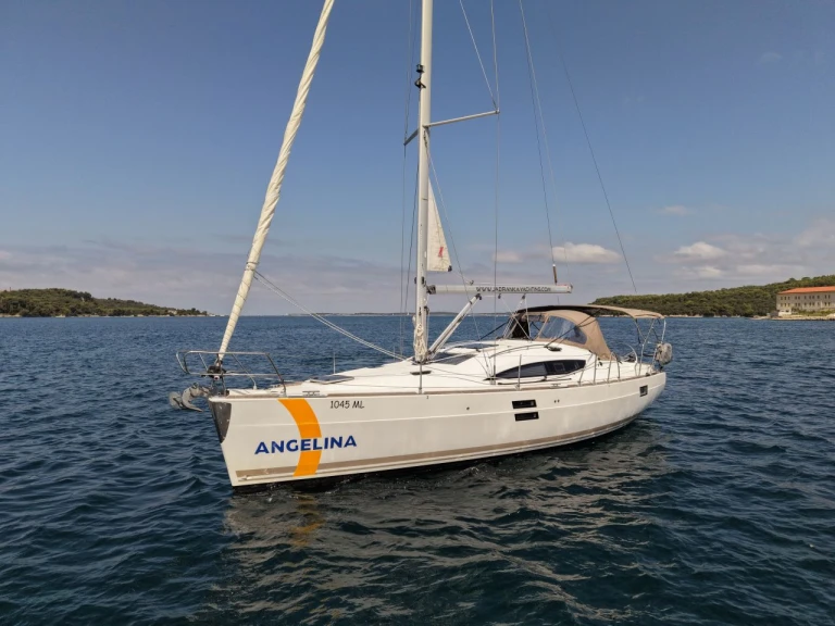 Yacht charter Pula - Elan Impression 40 on SamBoat