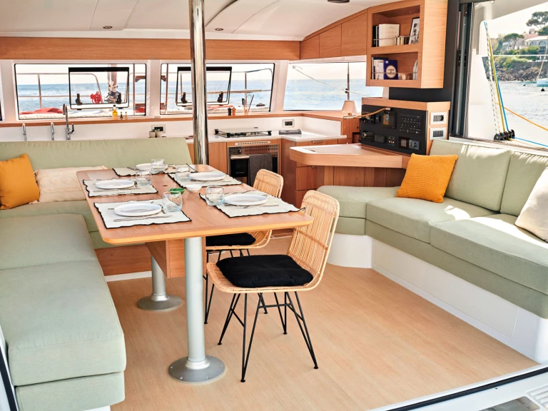 Hire Catamaran Bali with a boat licence
