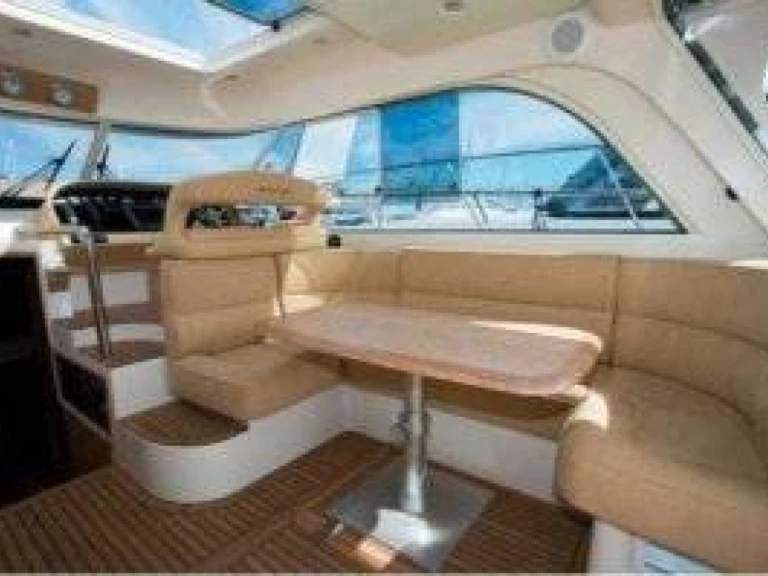 Motorboat hire in Marseille - Arcoa Mystic 44