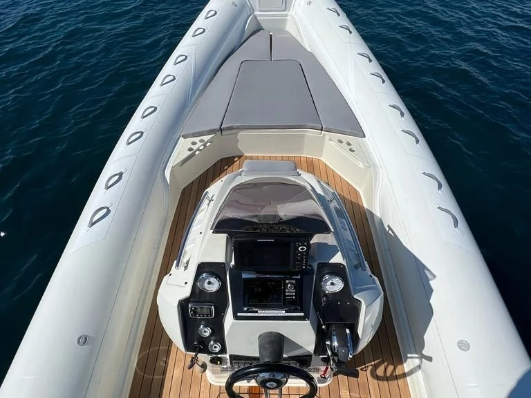 Yacht charter Coti-Chiavari - Kardis KARDIS 880 APACHE on SamBoat