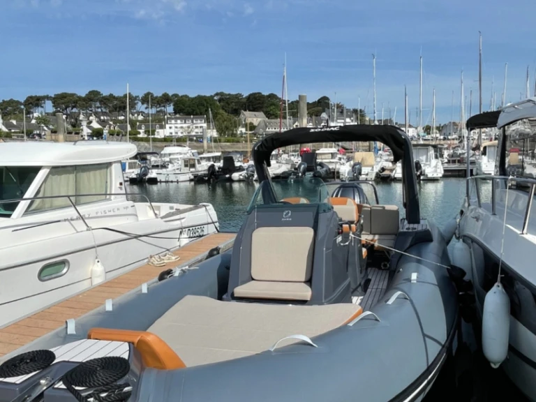 Yacht charter La Trinité-sur-Mer - Zodiac Medline 7.5 on SamBoat