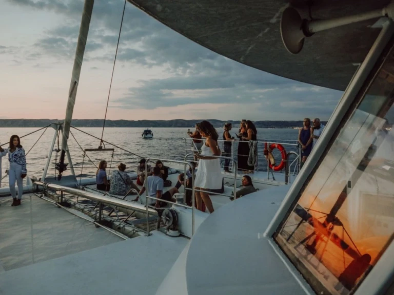 Hire Catamaran with or without skipper Levantin Marseille