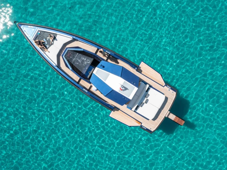 Charter a WALLY YACHTS WALLY TENDER in Porto-Vecchio on Samboat