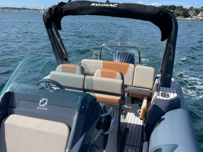 Yacht hire La Trinité-sur-Mer cheap Medline 7.5
