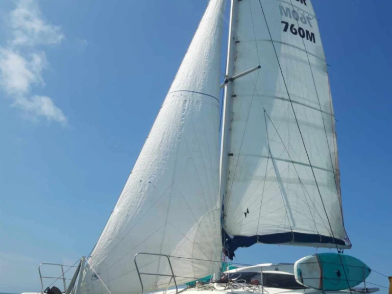 Hire a Fountaine Pajot Maldives 32 Les Prises