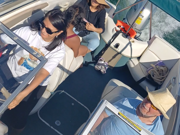 Charter a Bayliner Bayliner 1802 Capri Cuddy in Dienville on Samboat