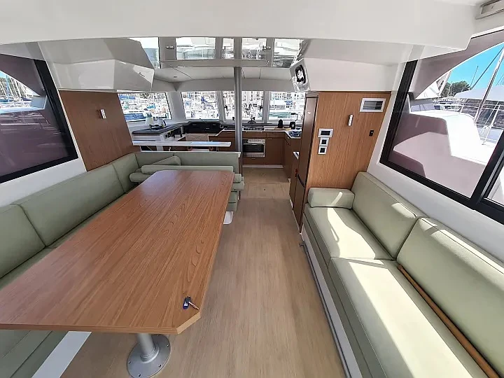 Hire a Bali Bali Catspace Voile Saint-Mandrier-sur-Mer