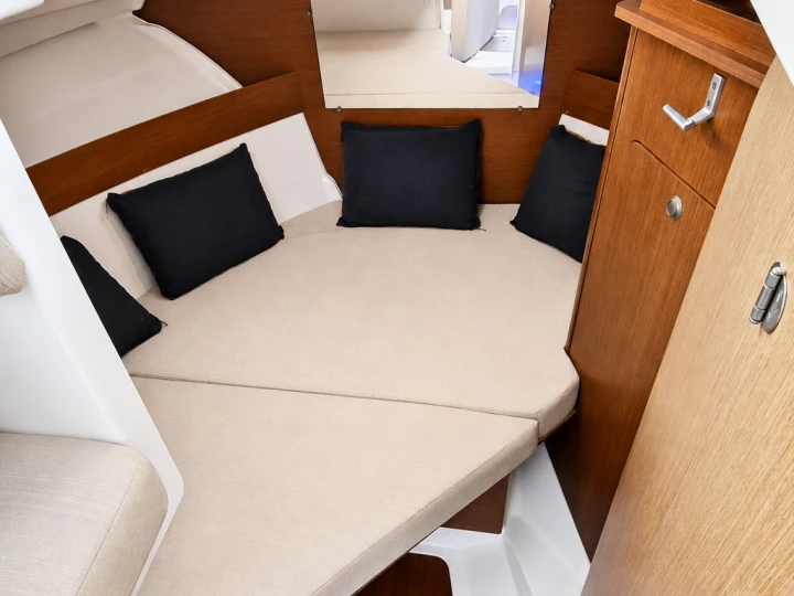 Bénéteau Antares 780 HB charter bareboat or skippered in  Saint-Cyprien