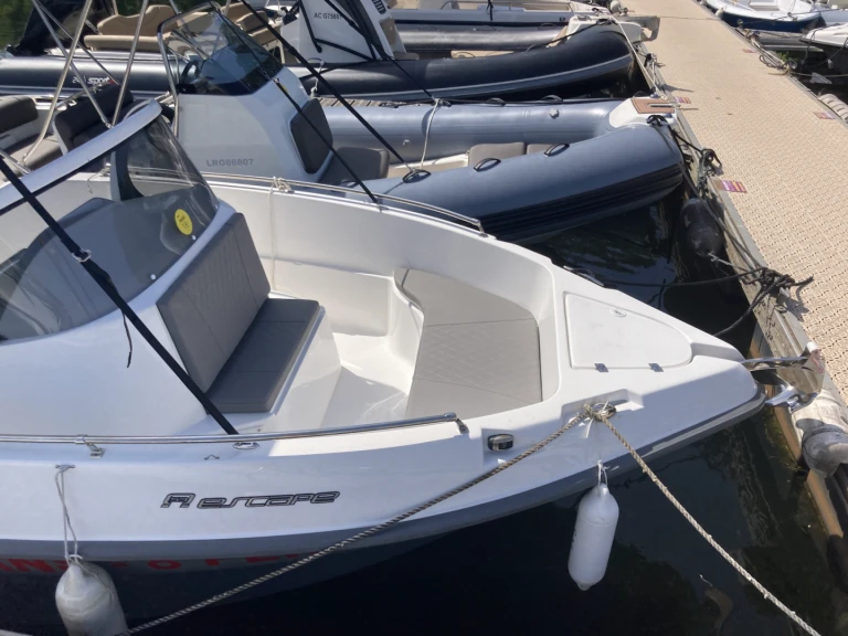 Motorboat to hire Sanguinet at the best price